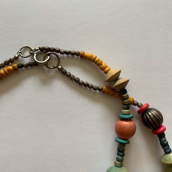 Boho & colorful chunky bead layered necklace - Picture 4 of 8